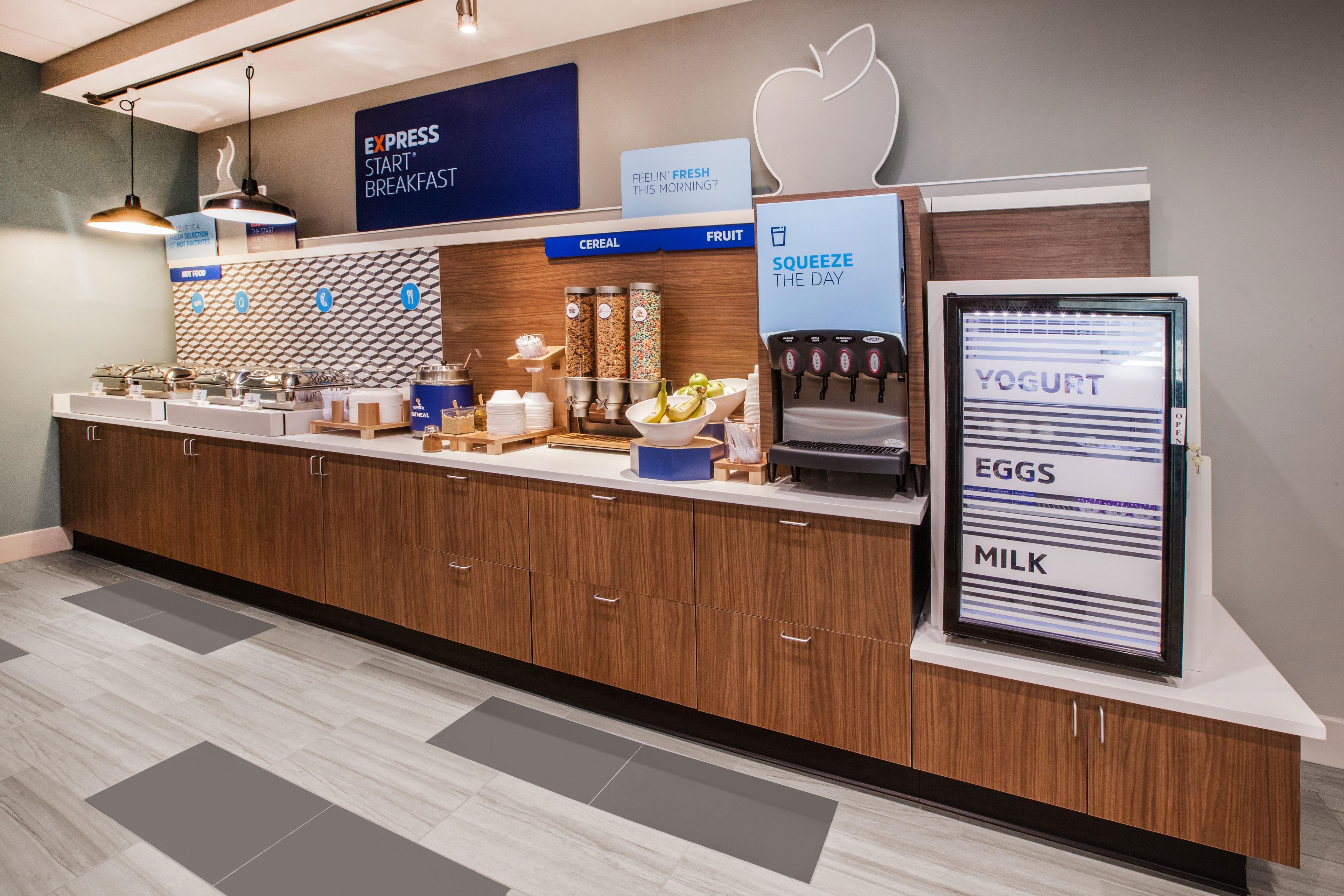 Holiday Inn Express Hotel & Suites Manchester Conference Center By Ihg Εξωτερικό φωτογραφία